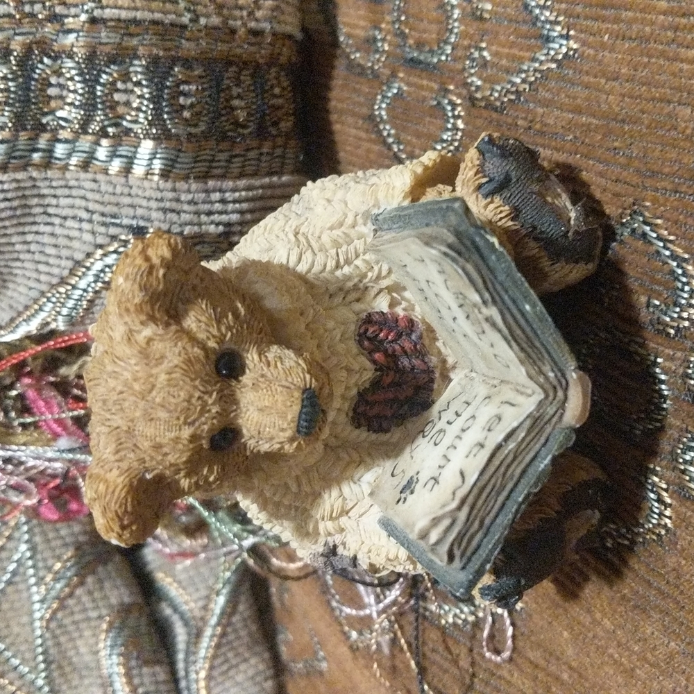 Boyds Bears & Friends "How do I love thee"